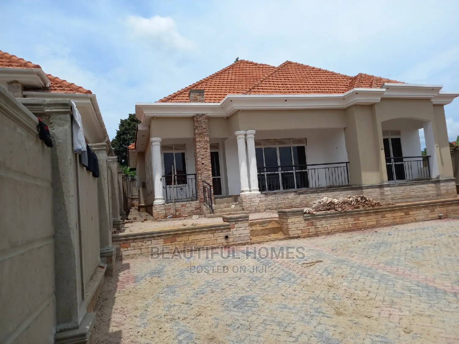 Furnished 4bdrm Bungalow in Kira Well Planned for Sale