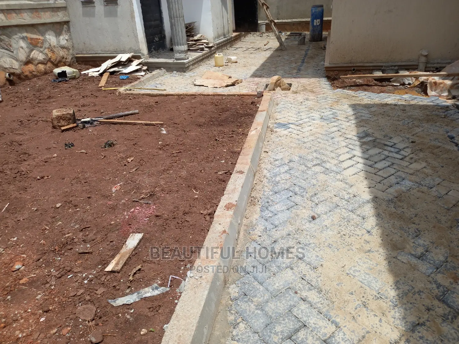 Furnished 4bdrm Bungalow in Kira Well Planned for Sale