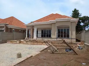 Furnished 4bdrm House in Kira for Sale