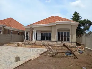Furnished 4bdrm Maisonette in Kira for Sale