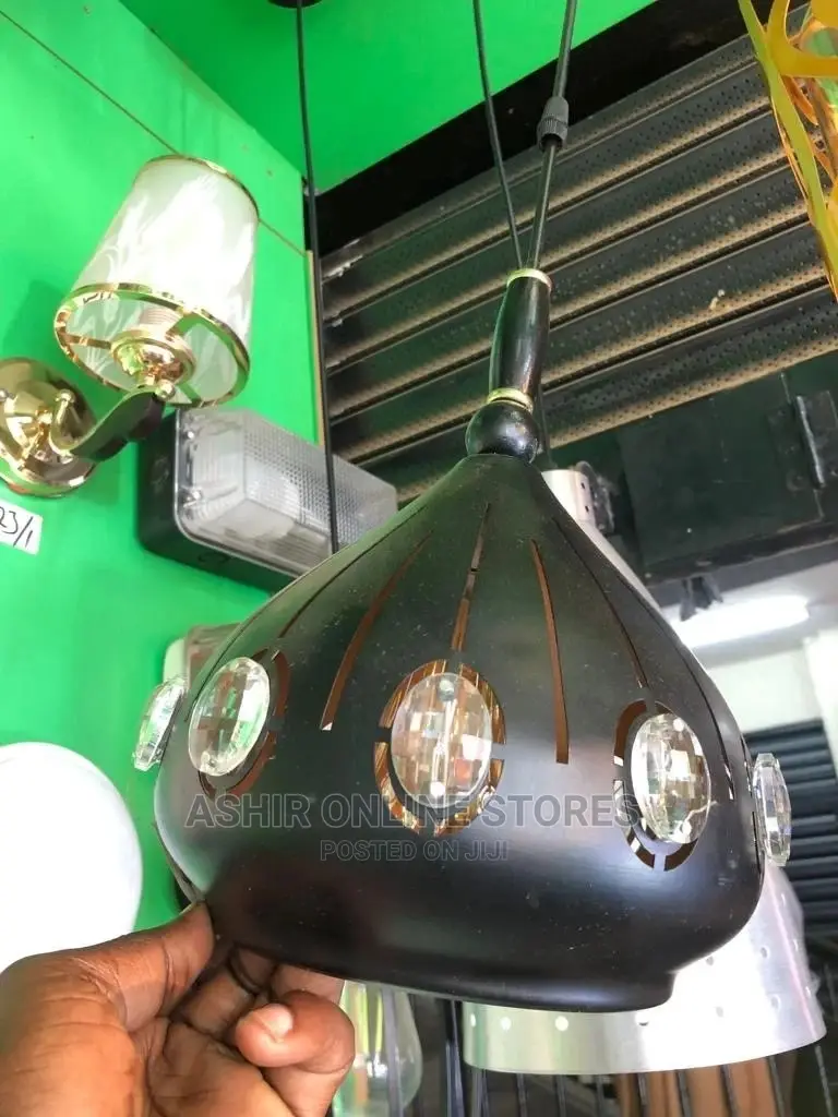 Black and Silver Pendant Lamp Holder