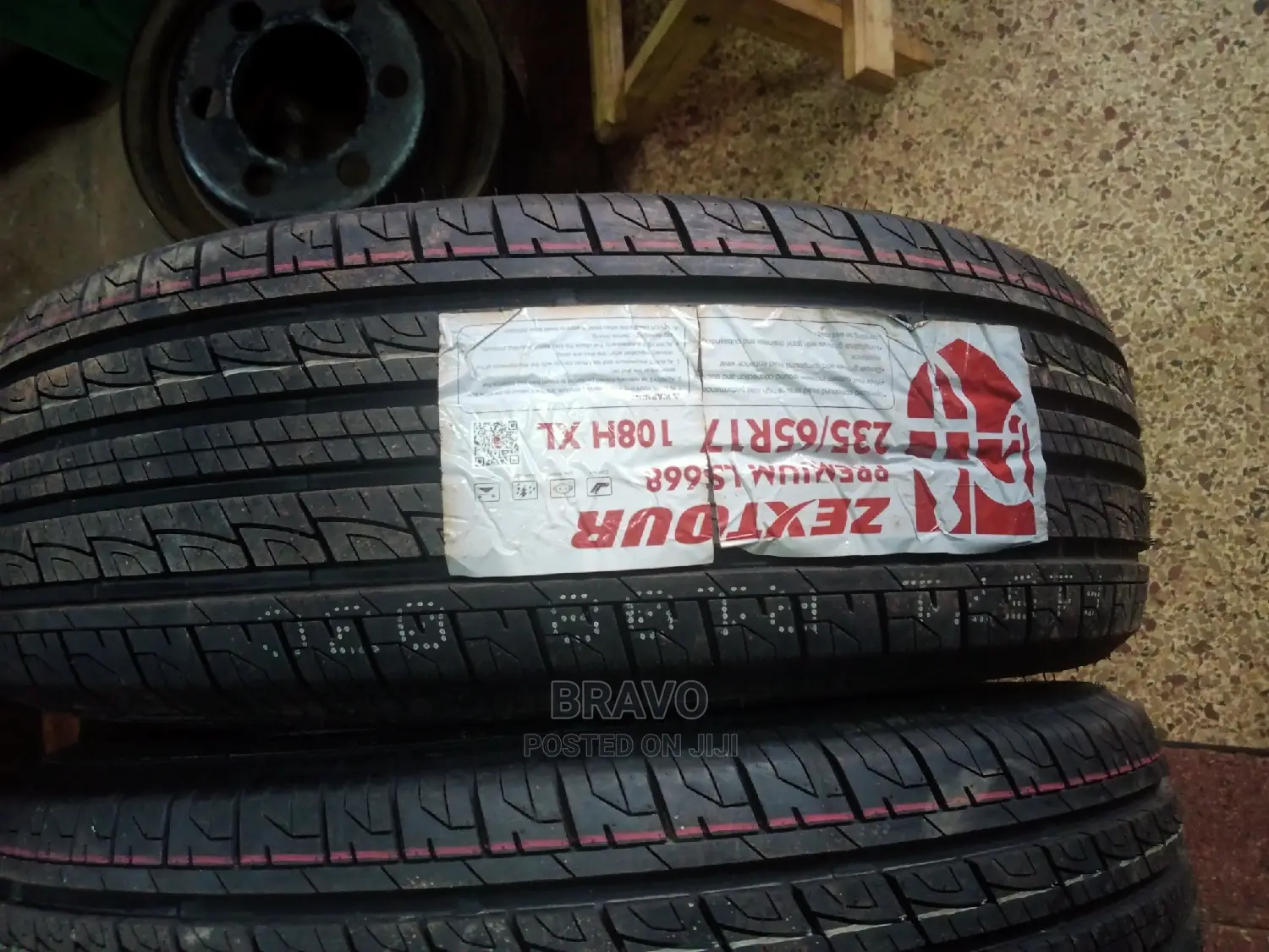 235/65r17 Tire for Klugar