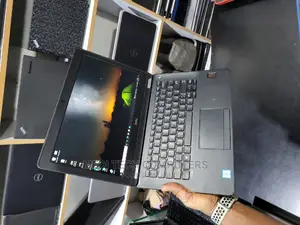 Laptop Dell Latitude 12 E7270 8GB Intel Core I5 SSD 256GB