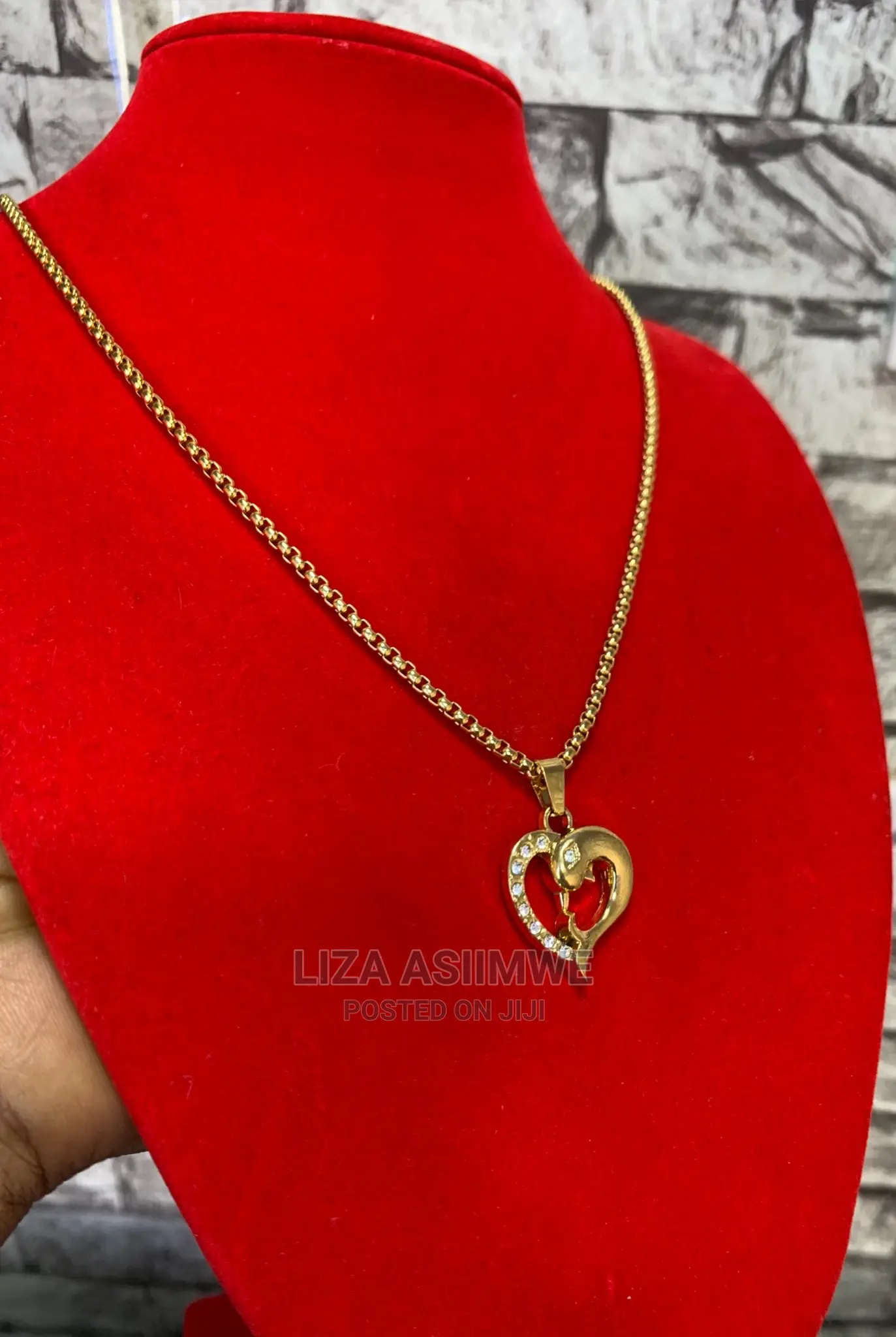 Necklaces Available for Both Men and Women