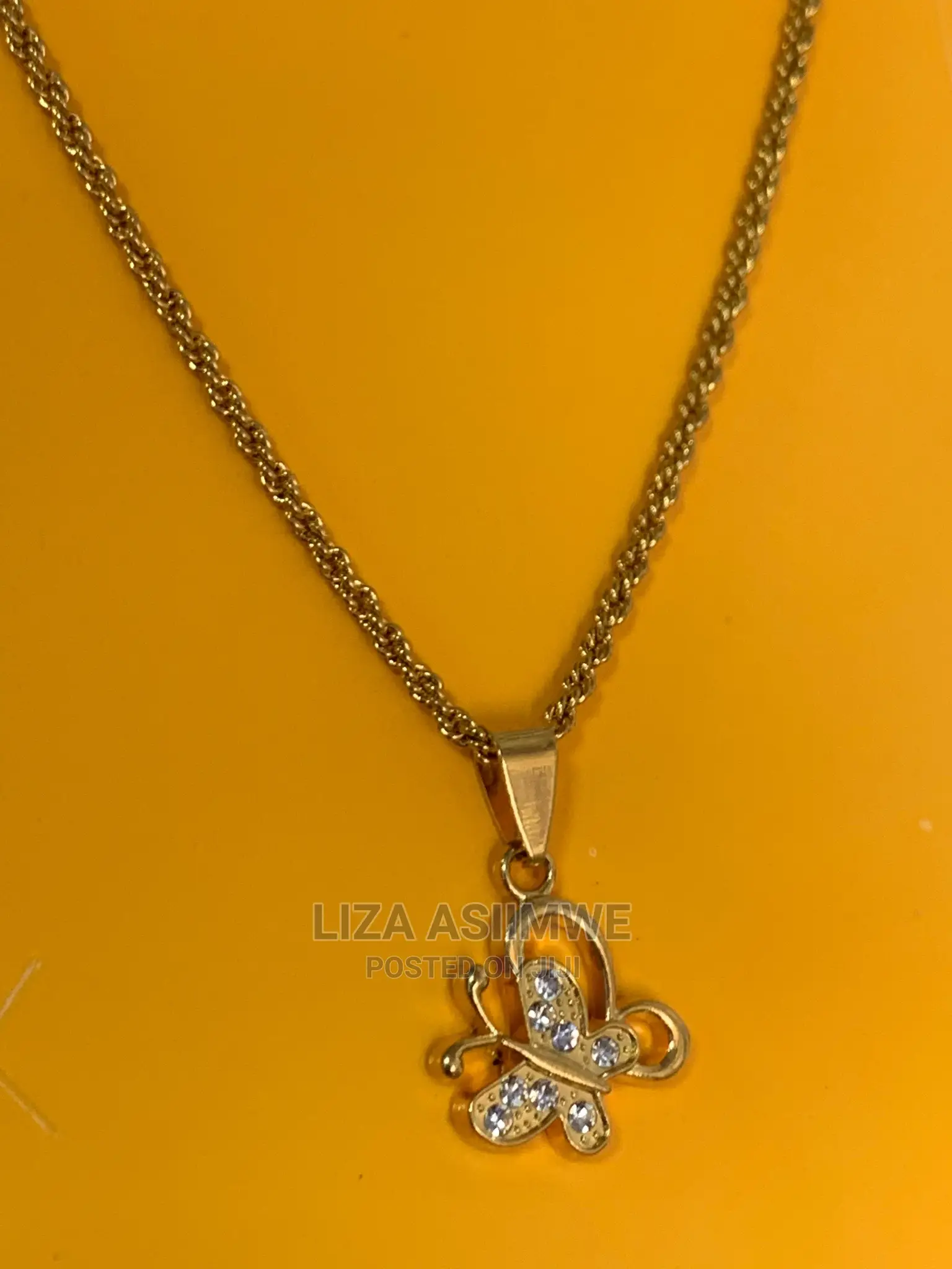 Simple Necklaces Available for the Ladies