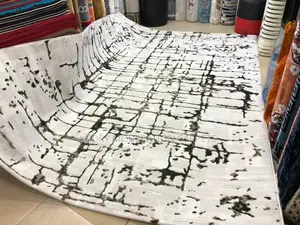 Center Carpets