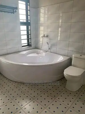 6bdrm Block of Flats in Makindye for Sale