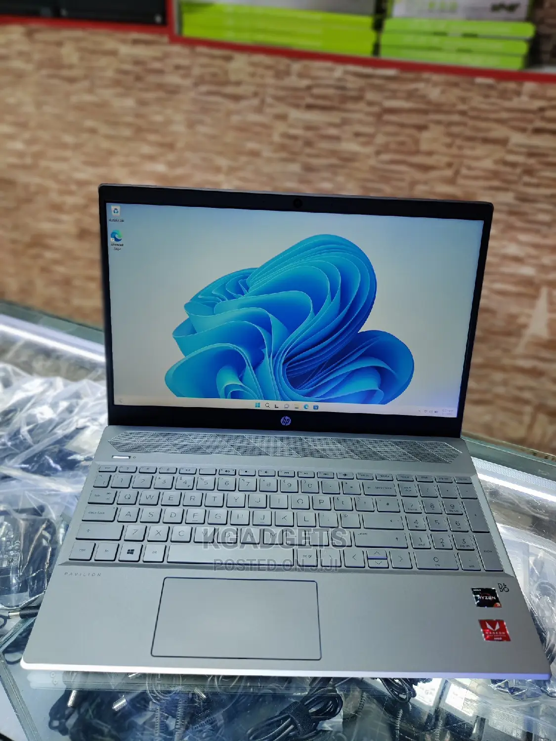 Laptop HP Pavilion 15 4GB AMD Ryzen 3 SSD 128GB