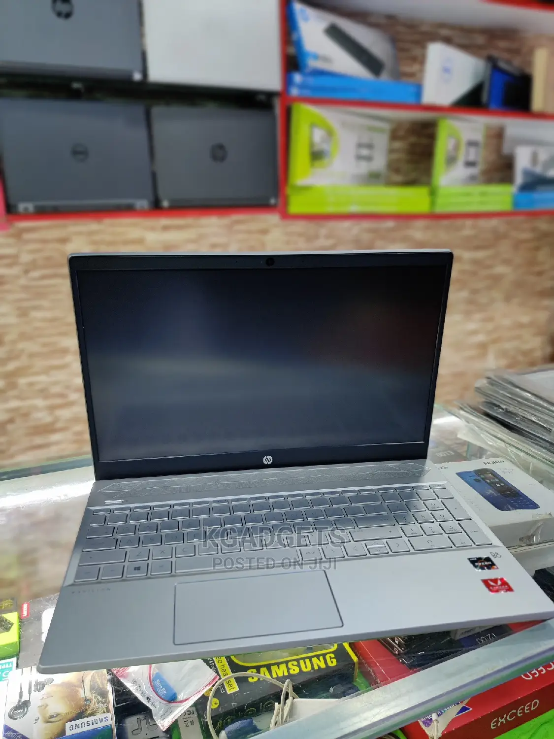 Laptop HP Pavilion 15 4GB AMD Ryzen 3 SSD 128GB