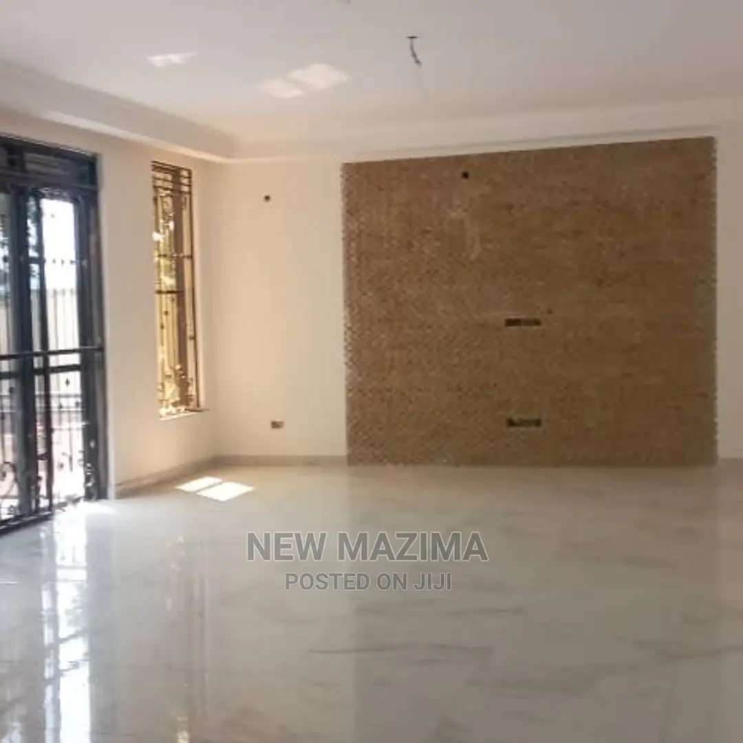 5bdrm House in Muyenga Heights, Division a for Sale