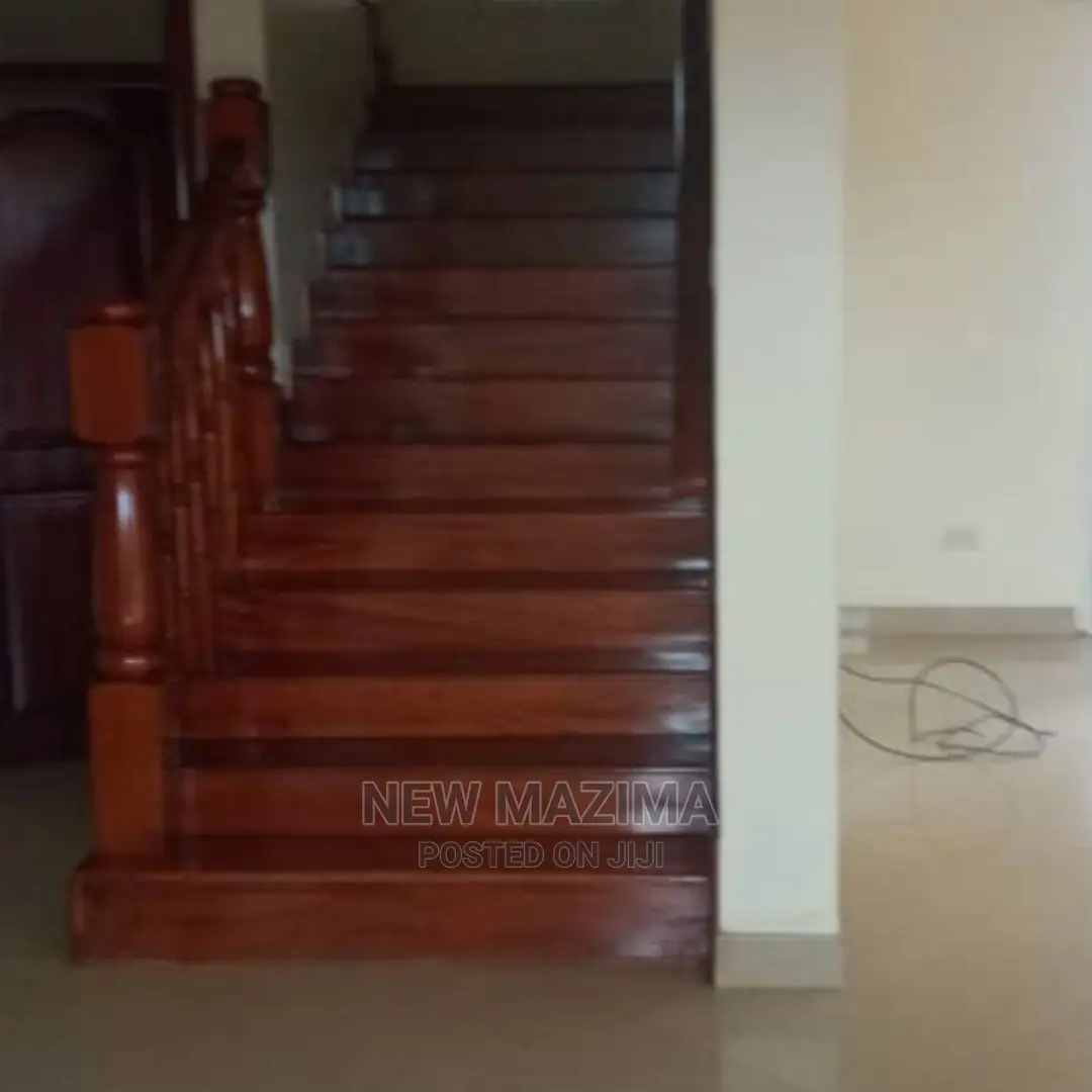 5bdrm House in Muyenga Heights, Division a for Sale