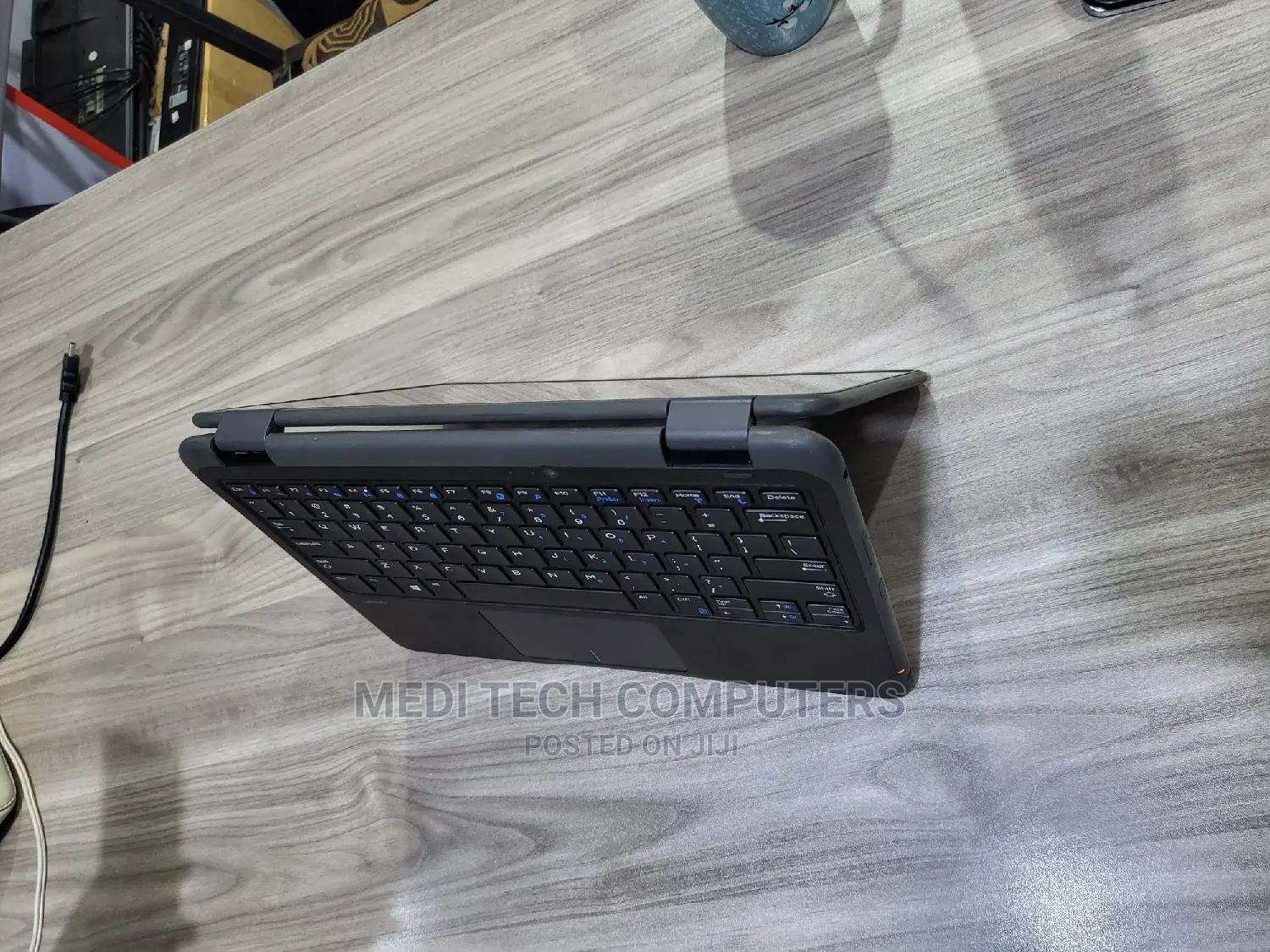 Laptop Dell Latitude 3189 4GB Intel Celeron SSD 128GB