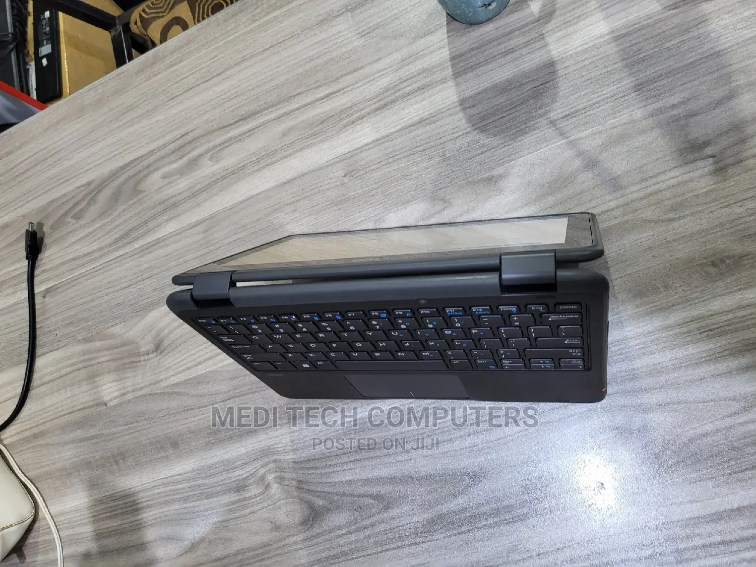 Laptop Dell Latitude 3189 4GB Intel Celeron SSD 128GB