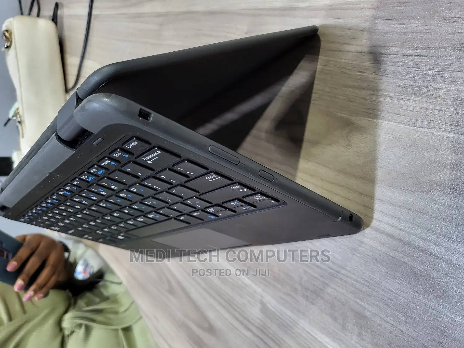 Laptop Dell Latitude 3189 4GB Intel Celeron SSD 128GB