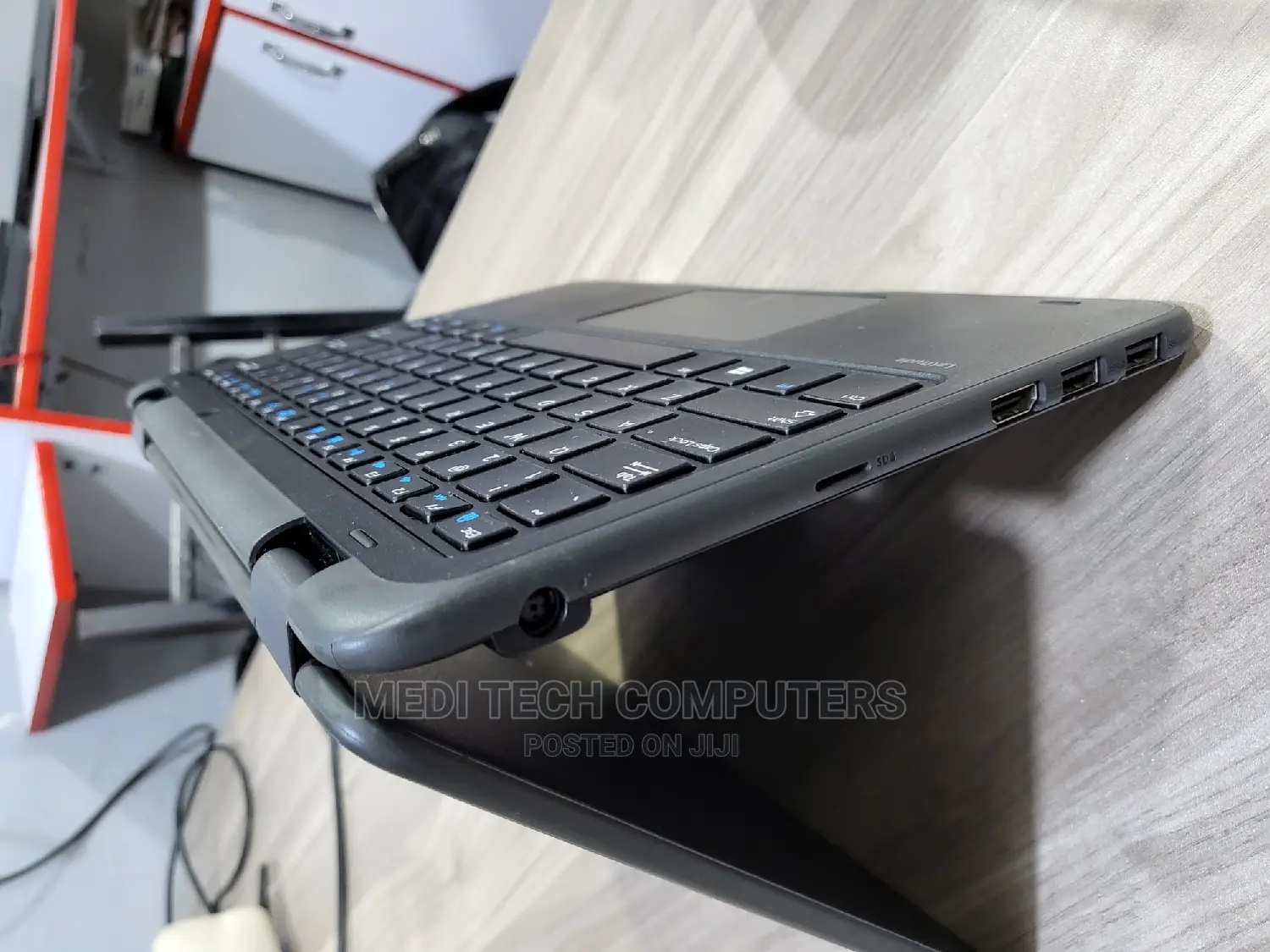 Laptop Dell Latitude 3189 4GB Intel Celeron SSD 128GB