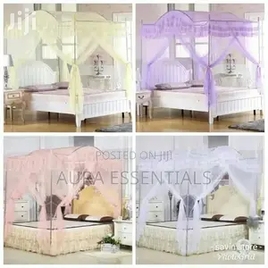 Curve Nets in Different Sizes and Colors