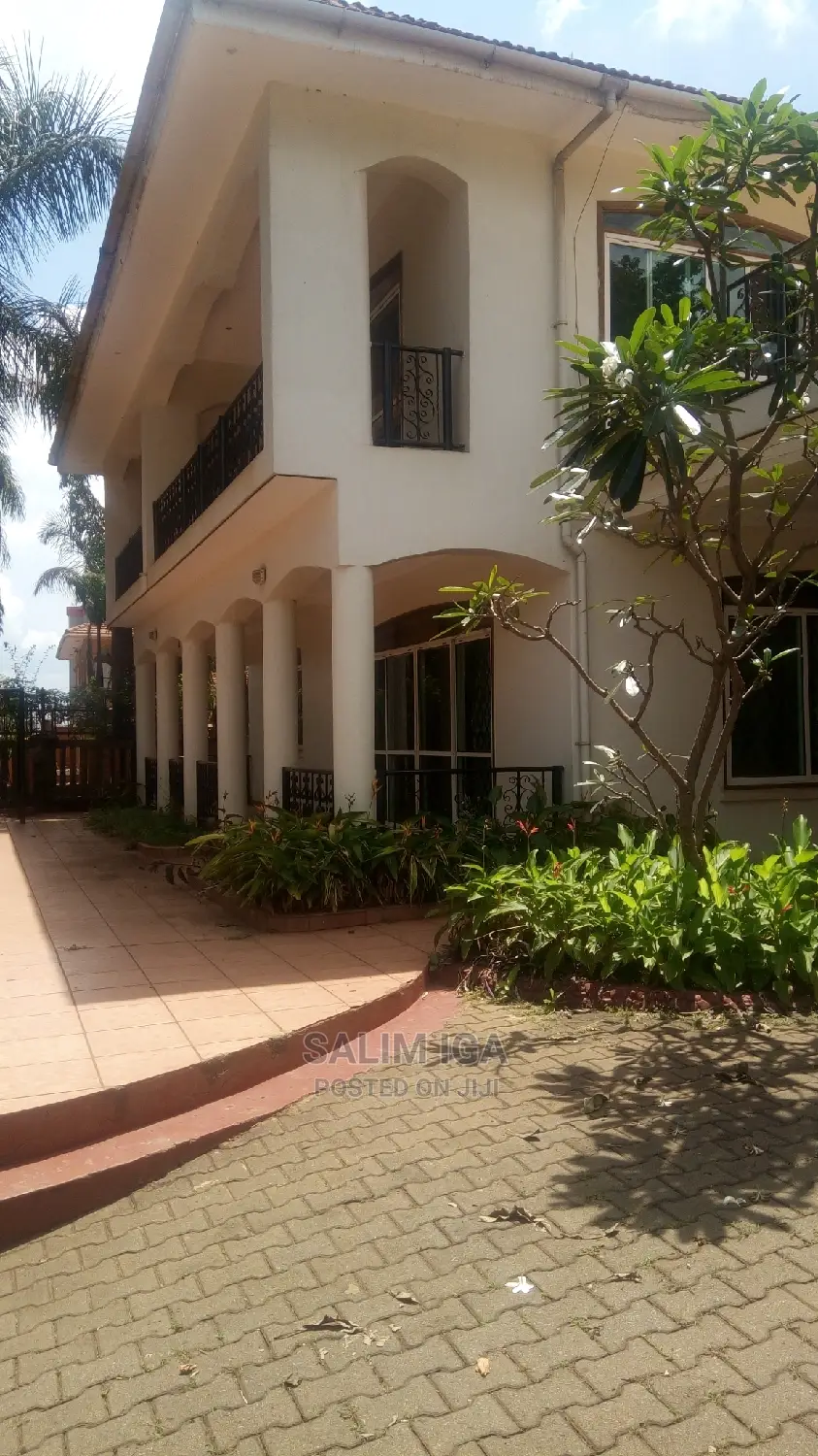 5bdrm Duplex in Kololo Property, Central Division for Rent