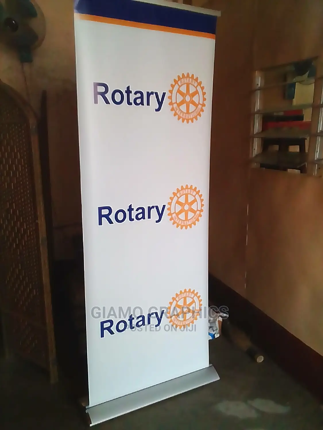 Attract Pull Up Banners