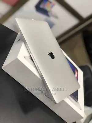 New Laptop Apple MacBook Pro 2020 M1 8GB Apple M1 SSD 512GB