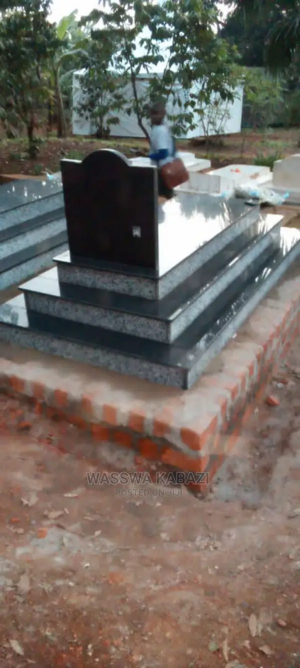 High Quality Tombstone and Headstone Design S