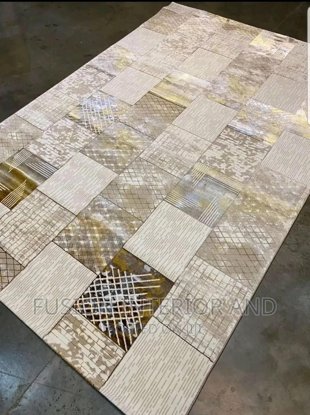 Center Carpets