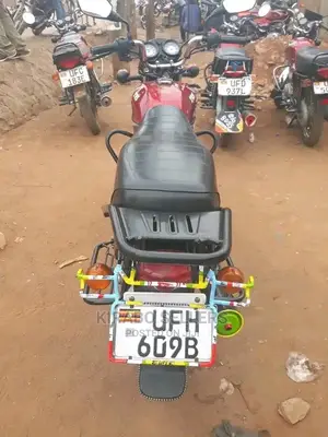 TVS HLX 125 2020 Red