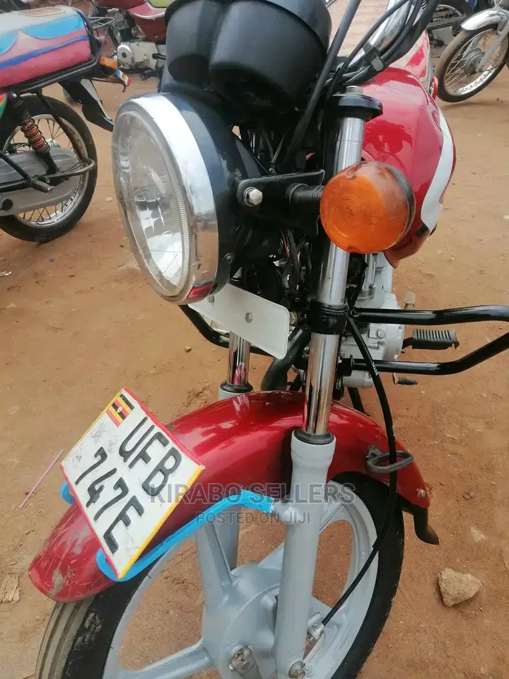 TVS HLX 125 2020 Red