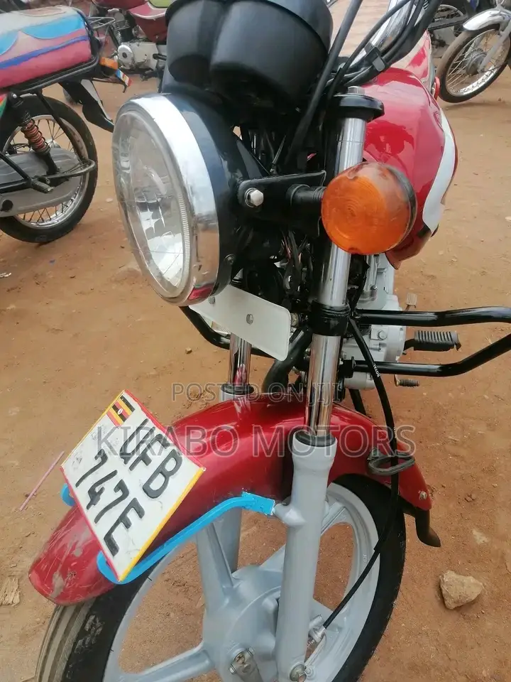 TVS HLX 125 2020 Red