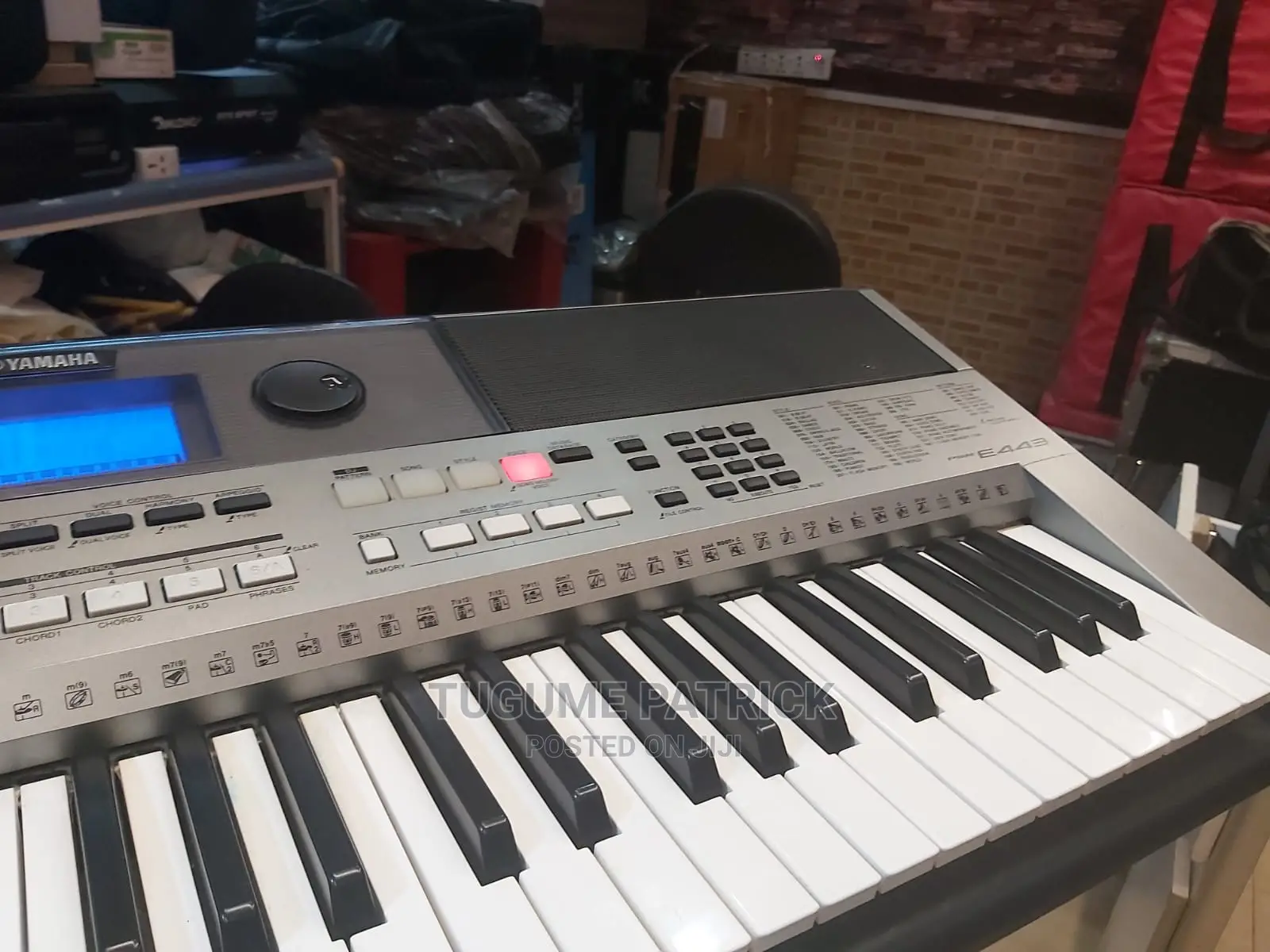 Yamaha Keyboard PSR E443