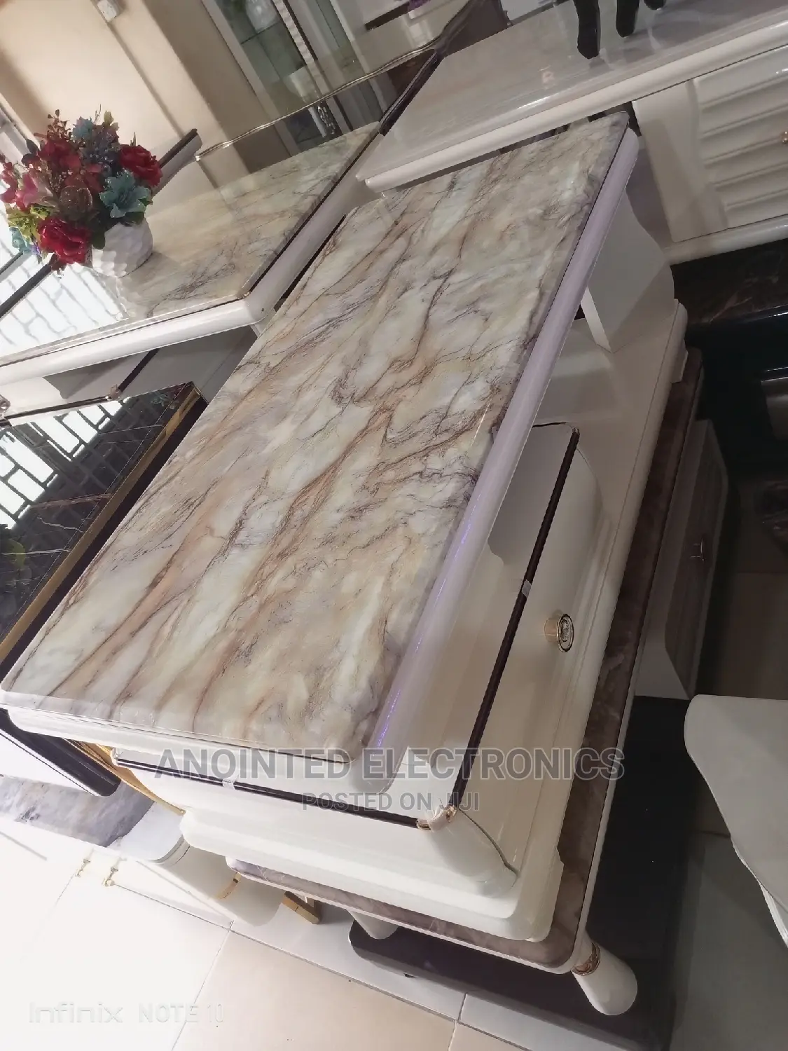 Mable Center Table