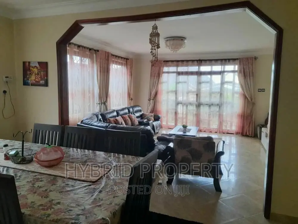 Furnished 4bdrm Mansion in Nansana~Kabulengwa, Wakiso / Wakiso