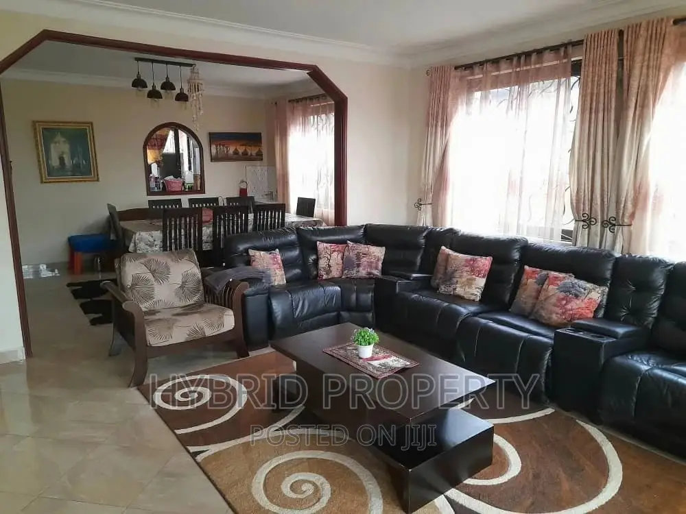 Furnished 4bdrm Mansion in Nansana~Kabulengwa, Wakiso / Wakiso