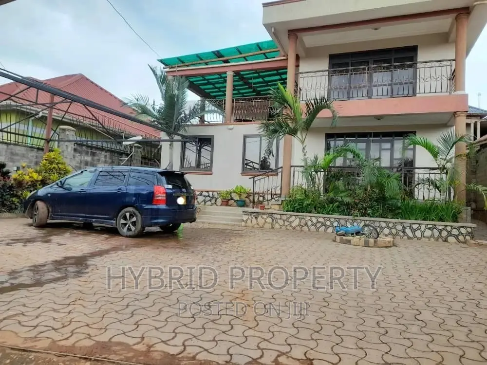 Furnished 4bdrm Mansion in Nansana~Kabulengwa, Wakiso / Wakiso