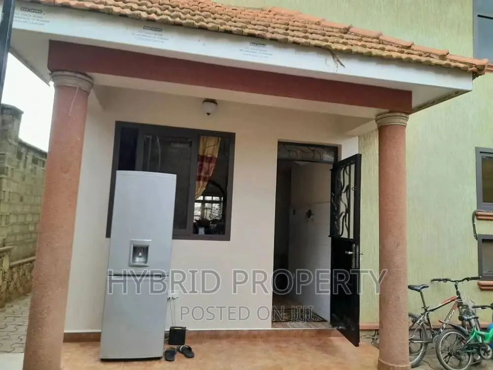 Furnished 4bdrm Mansion in Nansana~Kabulengwa, Wakiso / Wakiso