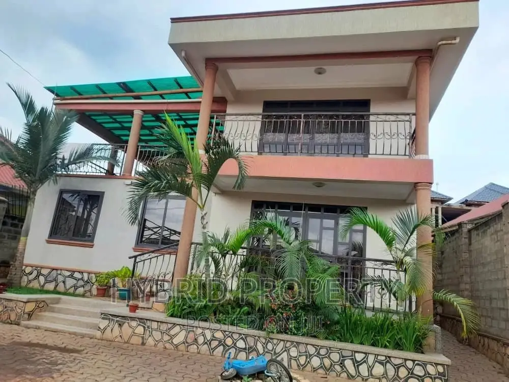 Furnished 4bdrm Mansion in Nansana~Kabulengwa, Wakiso / Wakiso