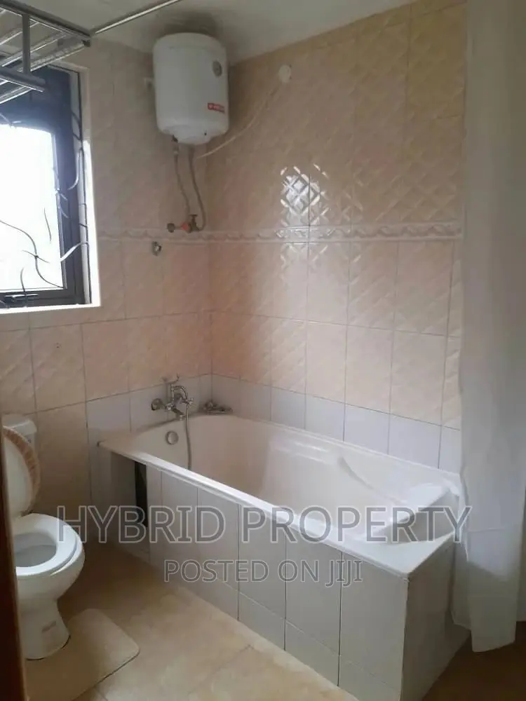 Furnished 4bdrm Mansion in Nansana~Kabulengwa, Wakiso / Wakiso