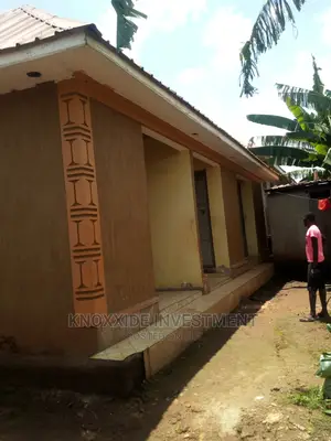 2bdrm Bungalow in Real Estate, Central Division for Rent