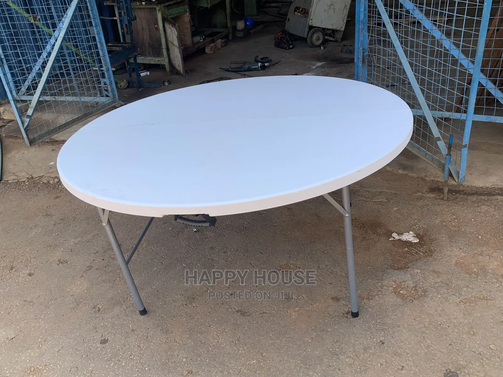 Round Foldable Tables