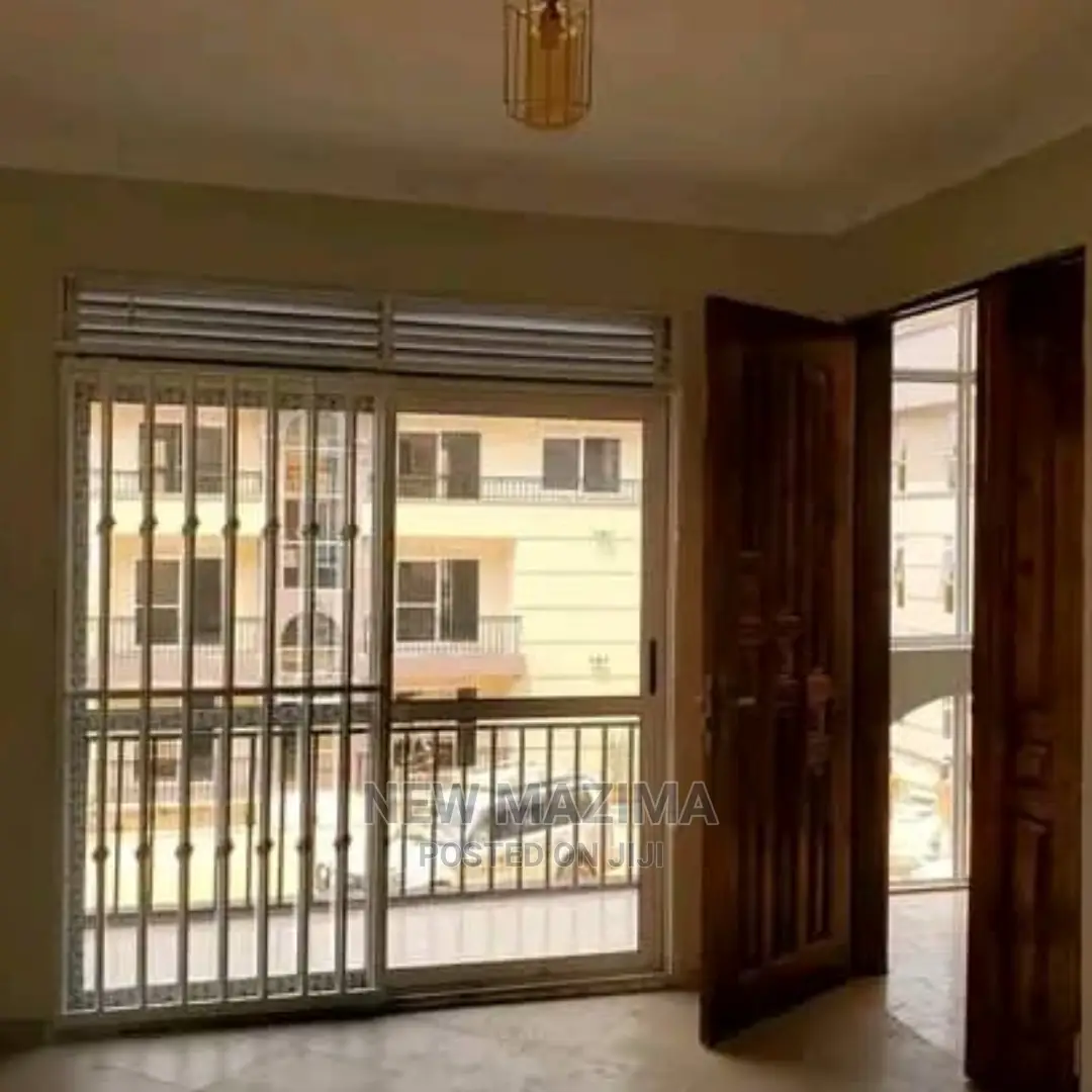 6bdrm Block of Flats in Muyenga Heights, Division a for Sale