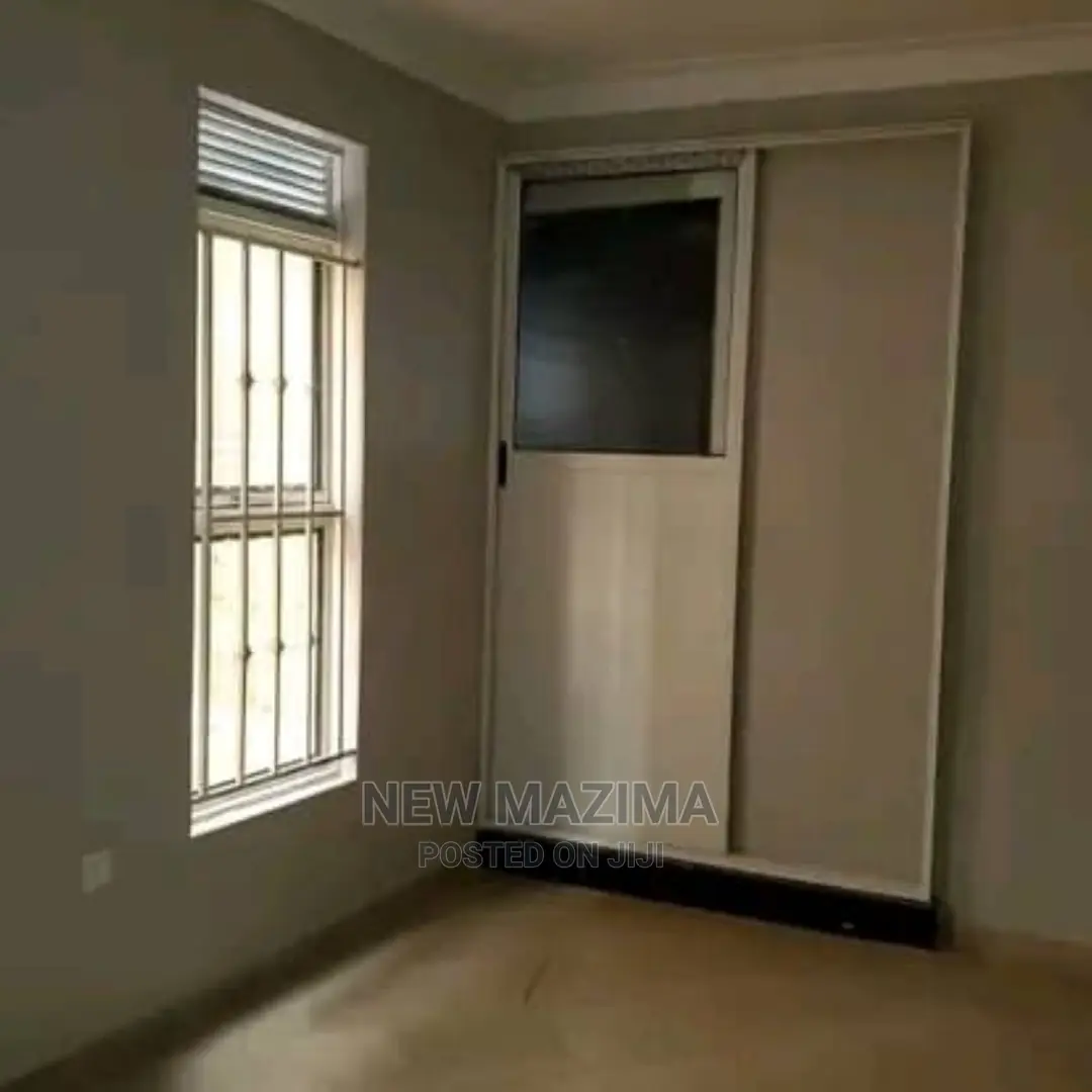 6bdrm Block of Flats in Muyenga Heights, Division a for Sale