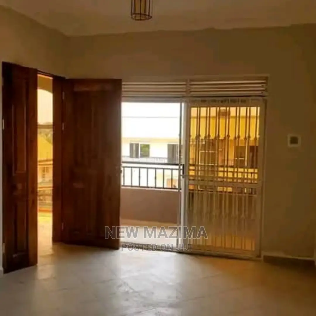 6bdrm Block of Flats in Muyenga Heights, Division a for Sale