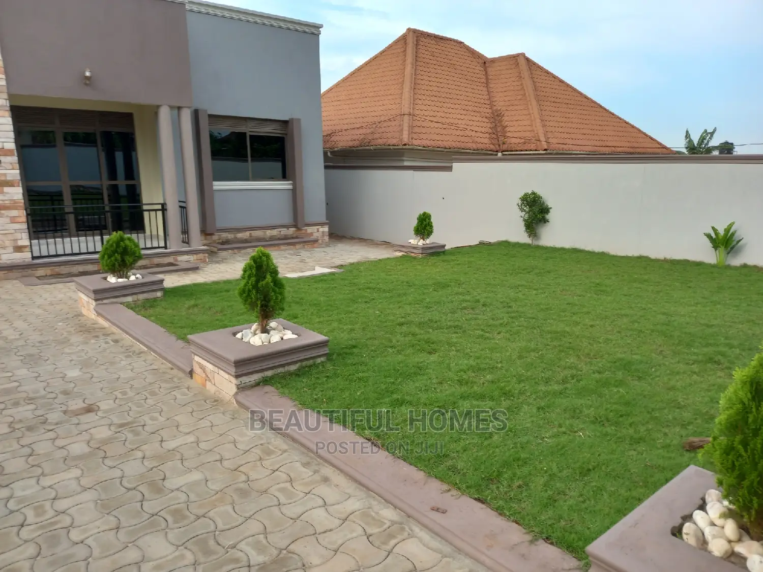 Furnished 4bdrm Bungalow in Kira, Central Division for Sale