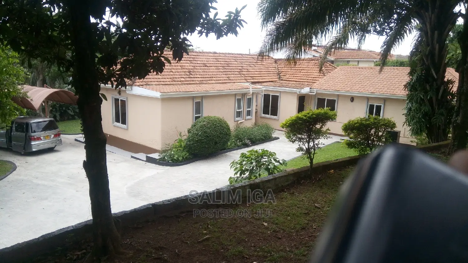 4bdrm Bungalow in Kololo Property, Central Division for Rent