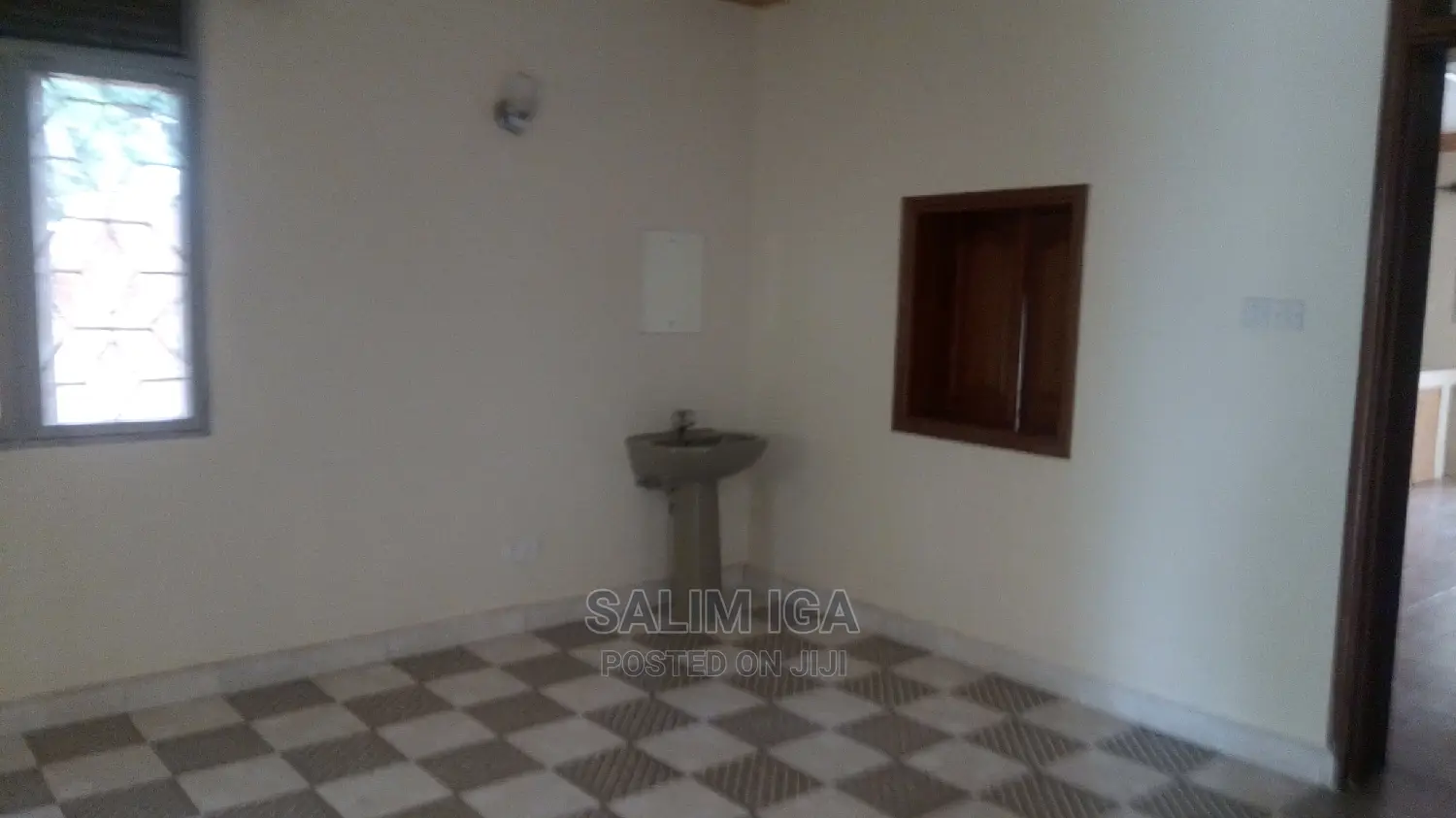 4bdrm Duplex in Kololo Property, Central Division for Rent