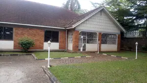 4bdrm Bungalow in Kololo Property, Central Division for Rent