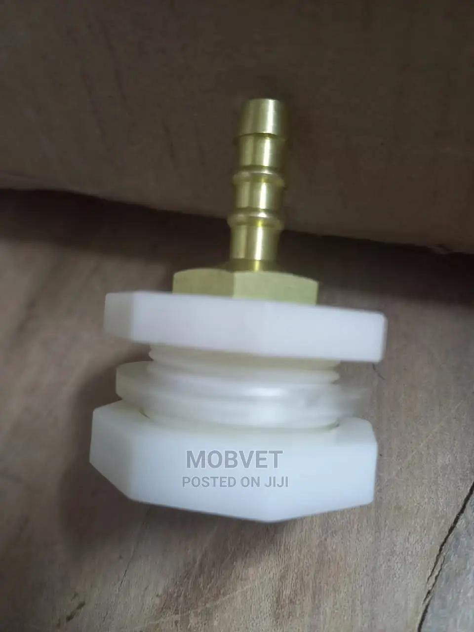 Water Connection Nipple for Rabbits From Jerican