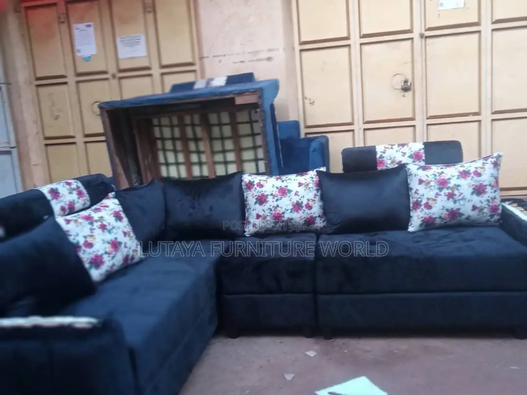 Sofas for Sale in Good Materials