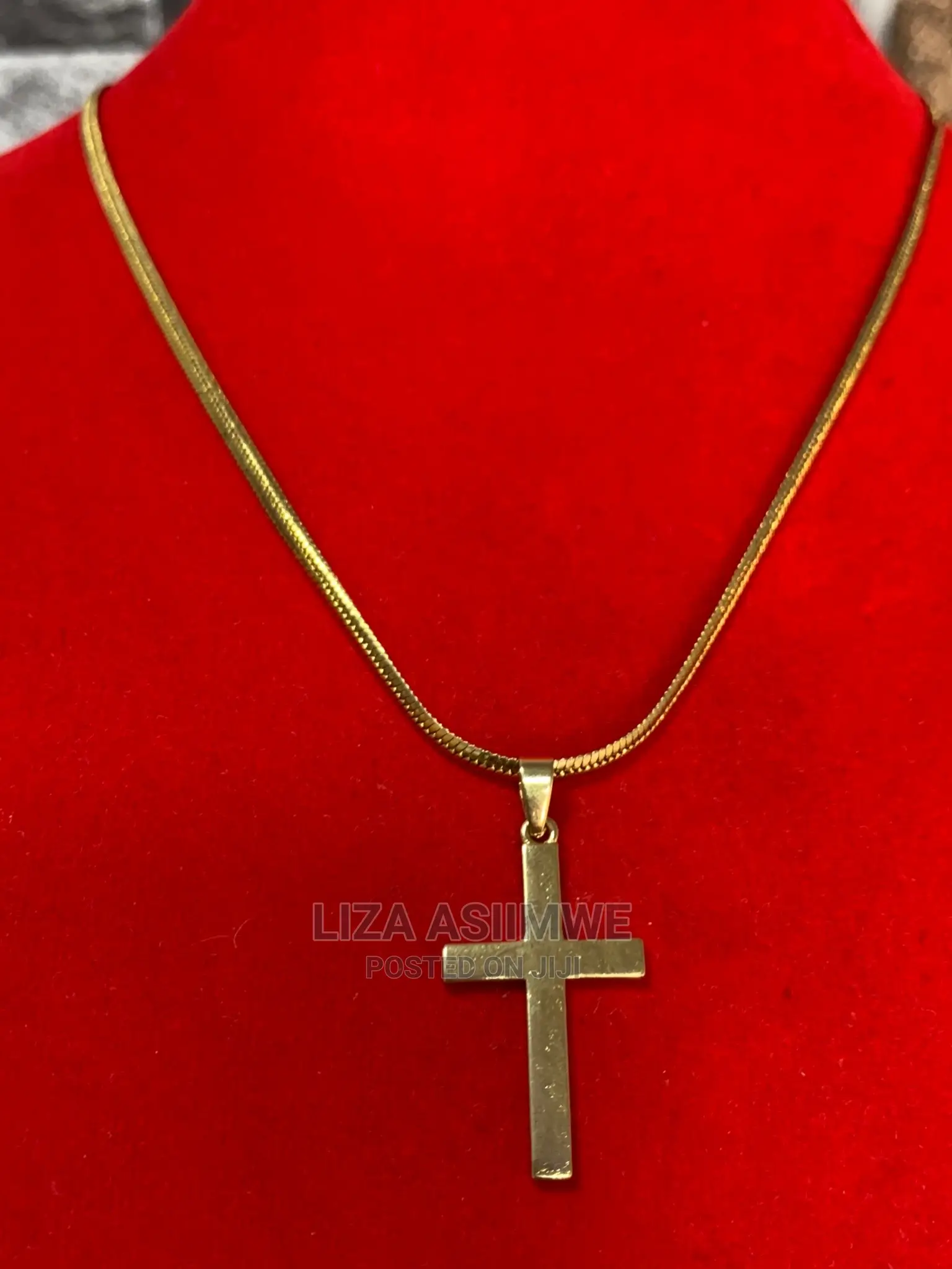 Men’S Simple Necklaces Available With a Cross Pendant