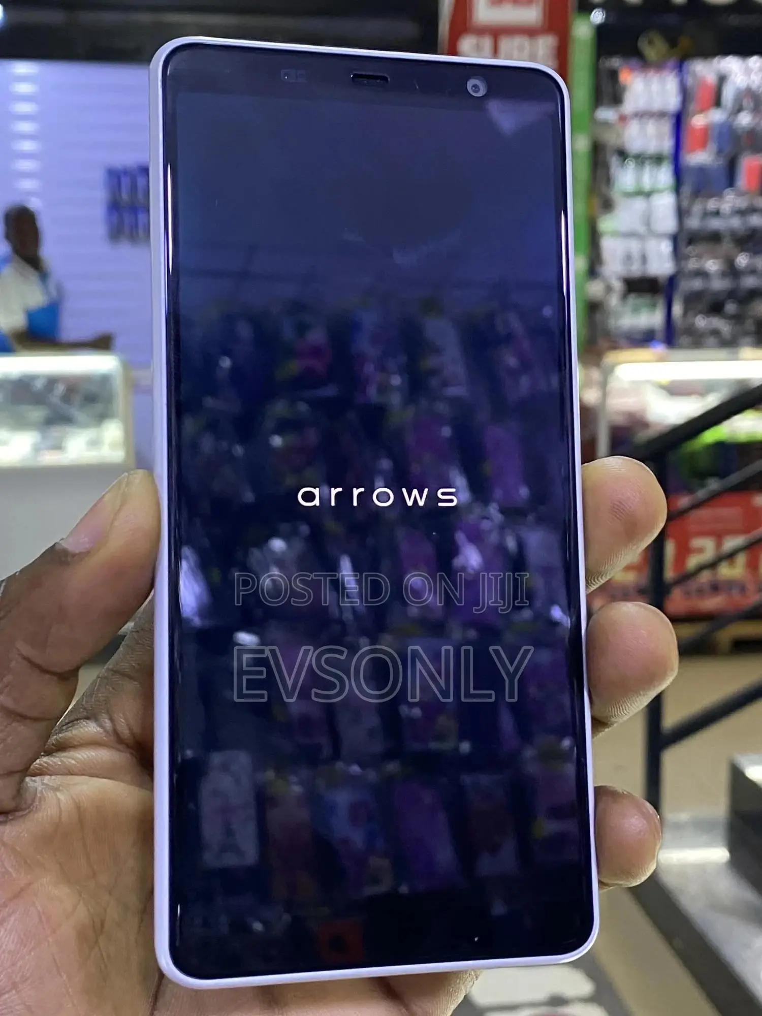 Fujitsu Arrow Be3 F-02L 32 GB Silver