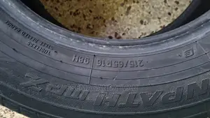 215/65r16 2nd Hand Toyo